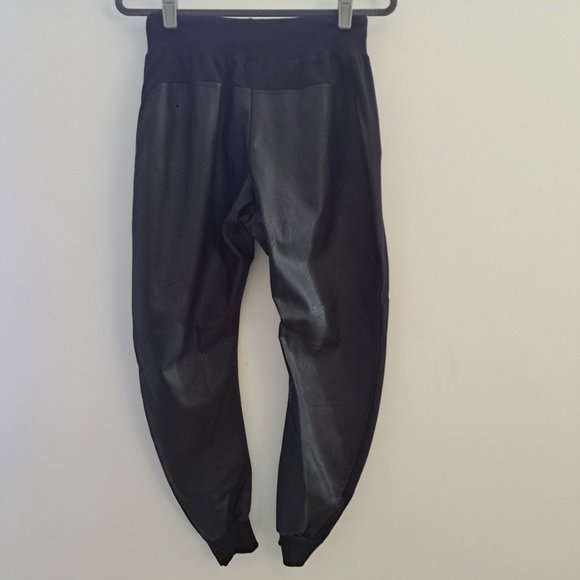 SUZY D LDN Blk Faux Leather Mix Ultimate Joggers - Picture 6 of 8